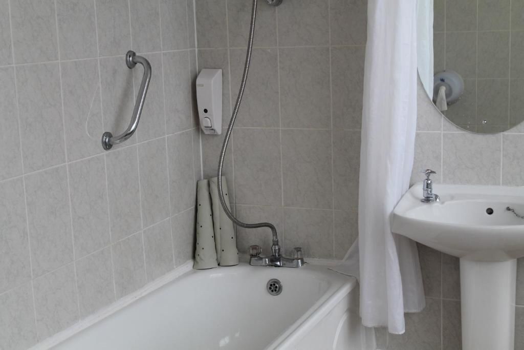 Отель Ashley Hotel Корк